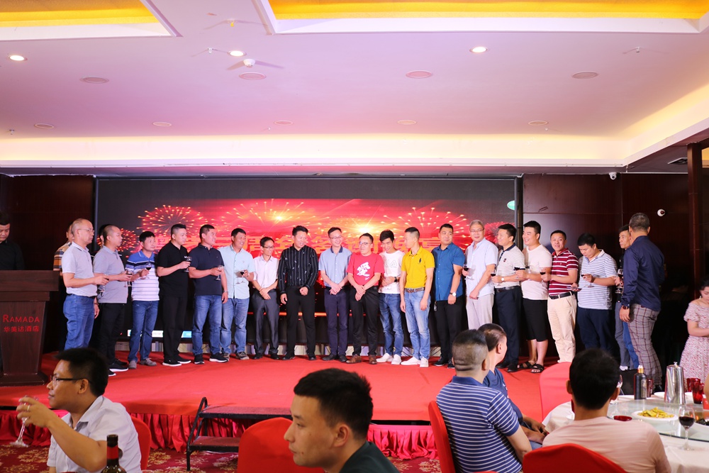 Hongyi Third Anniversary Appreciation Party (1).JPG